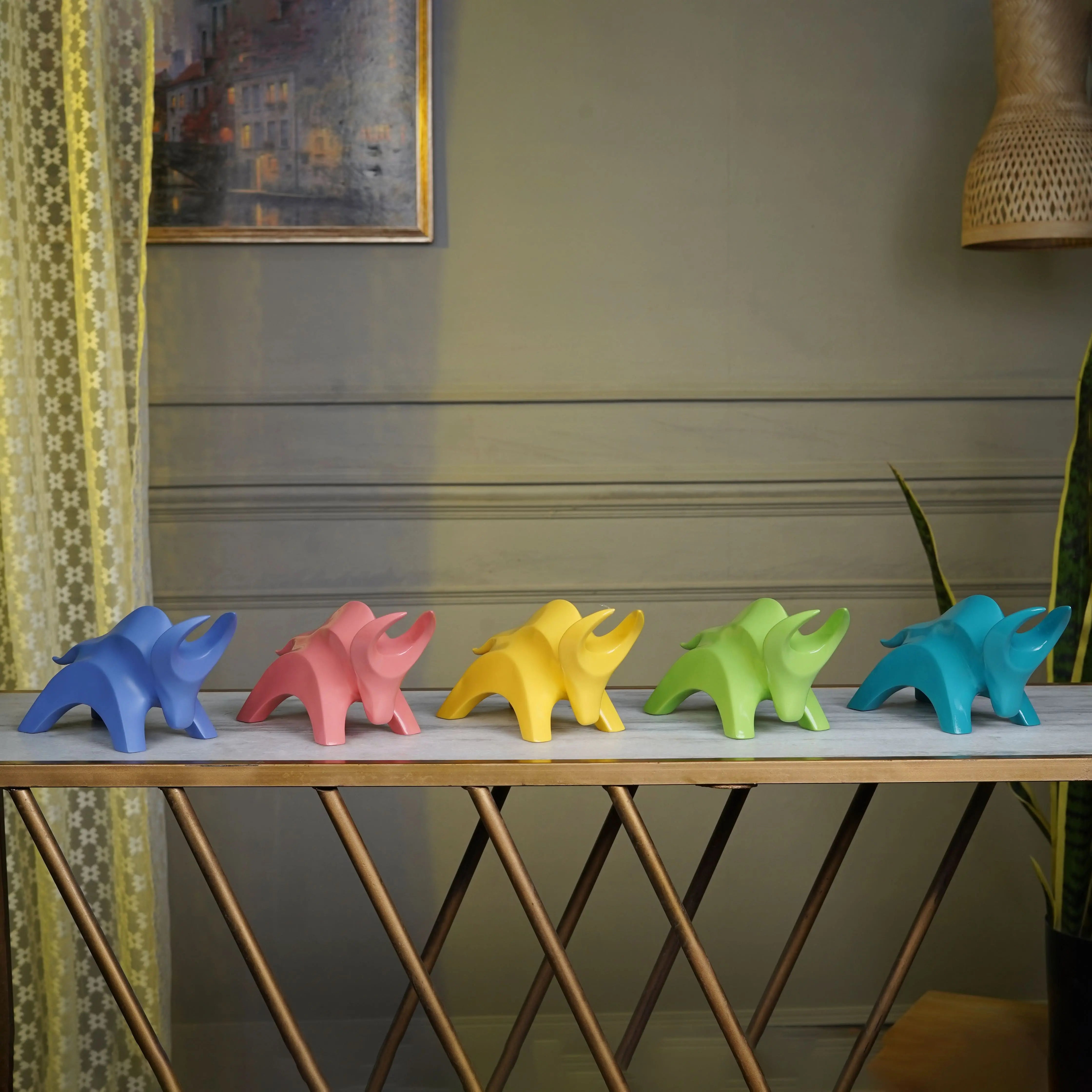 Stylized Charging Bull Figurine theartarium